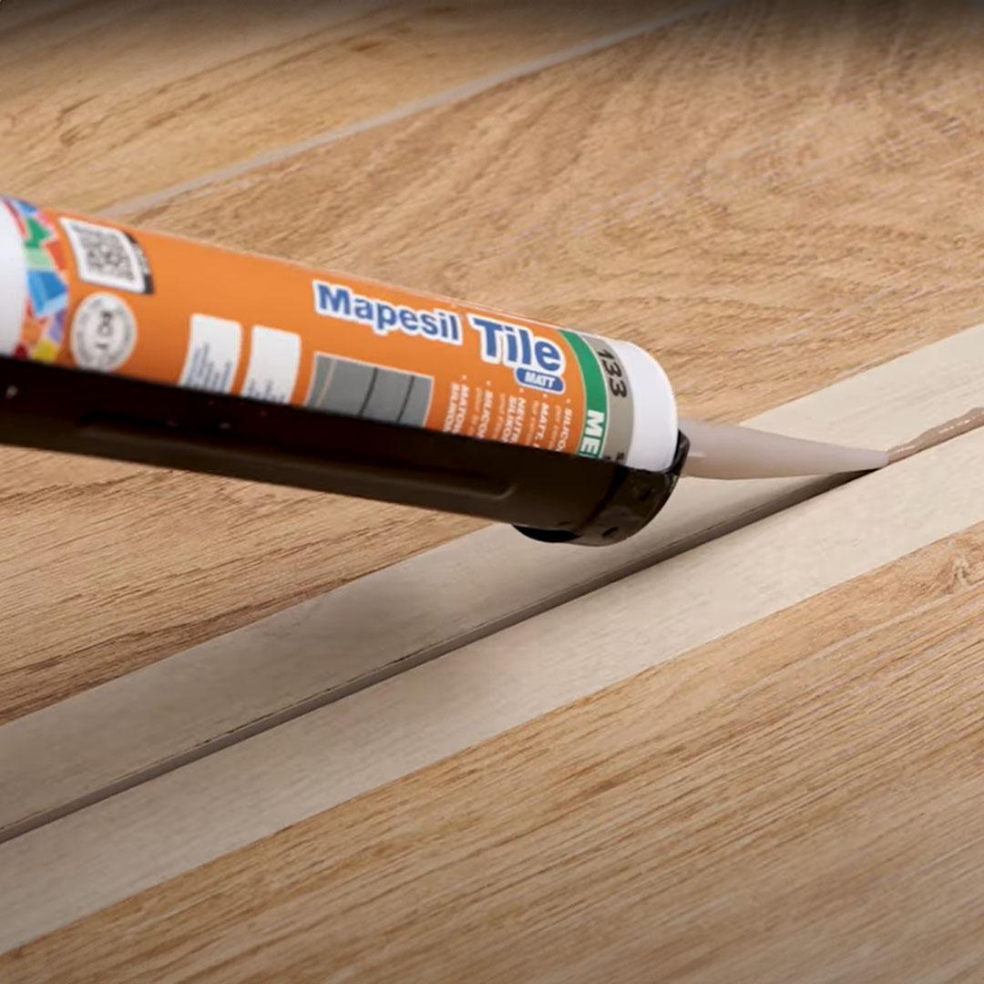 Sigillante siliconico neutro Mapei Mapesil Tile Matt 114 Antracite 300ml